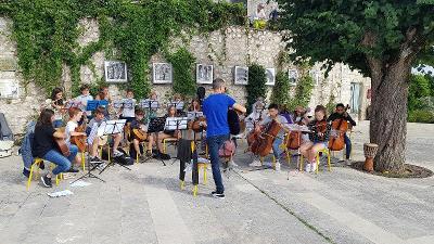 Colonie de Vacances Musique à Lauzerte - Tarn-et-Garonne
