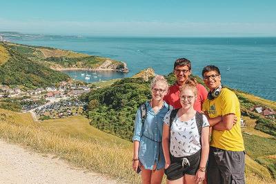 Auf Bournemouth Sprachreise besuchen die Teilnehmer die Küstenlandschaft