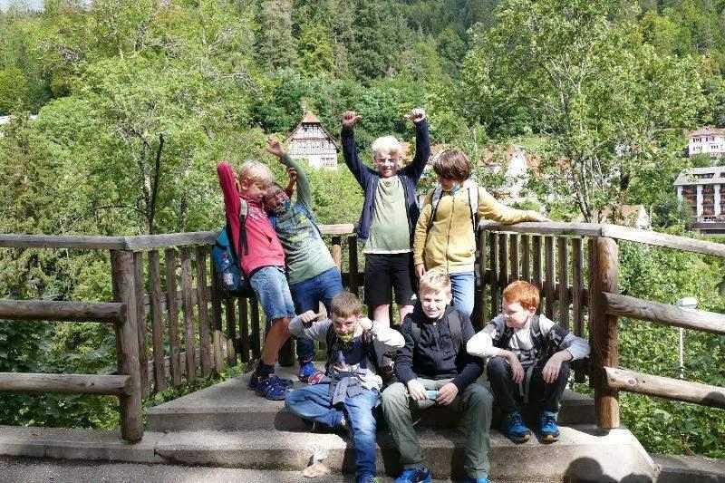 Kinder im Wald Ferienlager Westfeld
